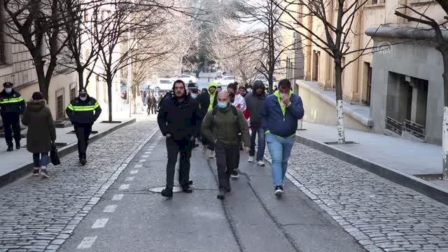 Gürcistan'da protestocular ile polis arasında arbede çıktı